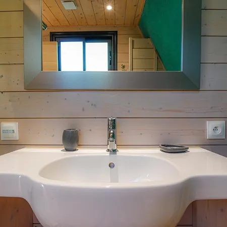 Дом отдыха Maison Flottante - Baurech - Lac Prive Nature Baurech