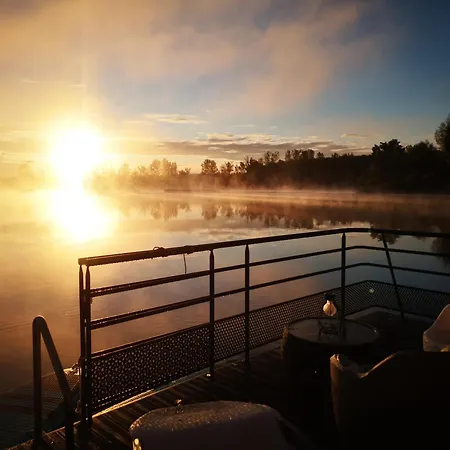 펜션 Maison Flottante - Baurech - Lac Prive Nature