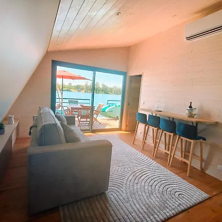 Дом отдыха Maison Flottante - Baurech - Lac Prive Nature Baurech